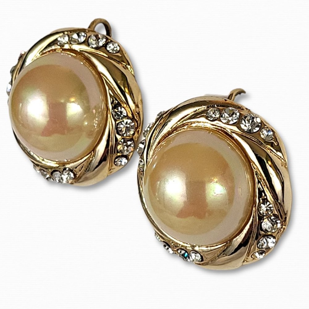 Vintage Earrings Bright Gold Crystal Faux Diamonds Ivory Pearlized Caboc…
